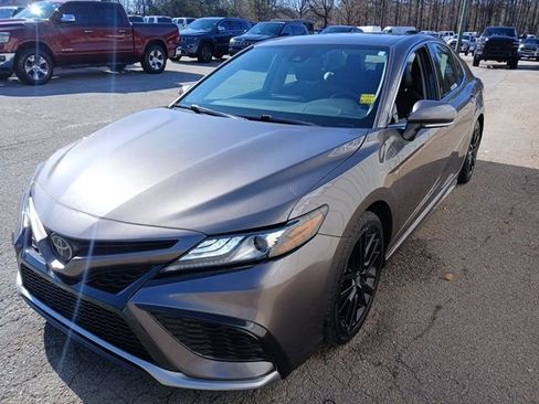 Used 2024 Toyota Camry XSE FWD image 6