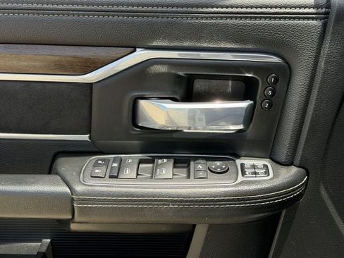 Used 2024 RAM 2500 Laramie AWD/4WD image 25