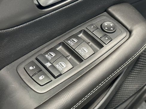 New 2027 Chrysler Pacifica Select AWD/4WD image 14