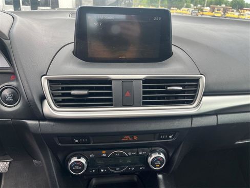 Used 2018 MAZDA MAZDA3 Touring FWD image 14