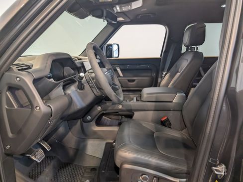 Used 2024 Land Rover Defender 130 V8 image 12