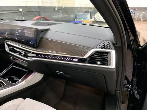 Used 2024 BMW X5 M60i AWD/4WD image 19