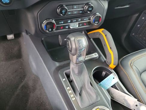 Used 2024 Ford Bronco Badlands image 23