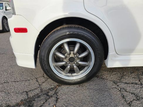 Used 2005 Scion xB image 5