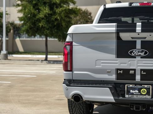 Used 2025 Ford F150 Lariat w/ Equipment Group 502A High AWD/4WD image 14
