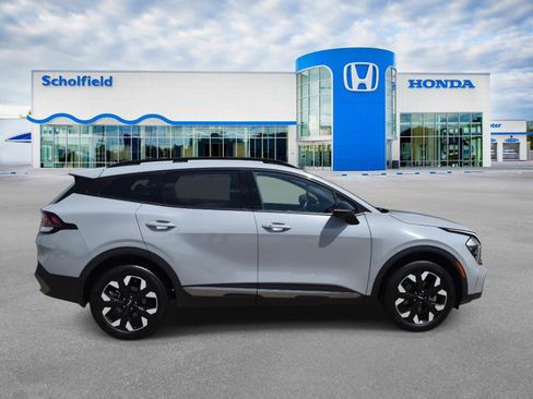 Used 2023 Kia Sportage X-Line AWD/4WD image 2