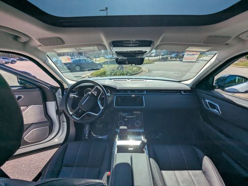 Used 2022 Land Rover Range Rover Velar S image 12