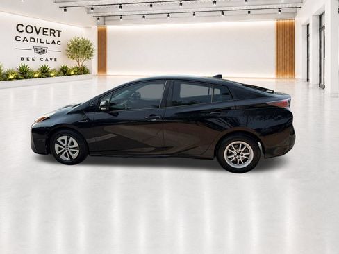 Used 2017 Toyota Prius Four FWD image 8