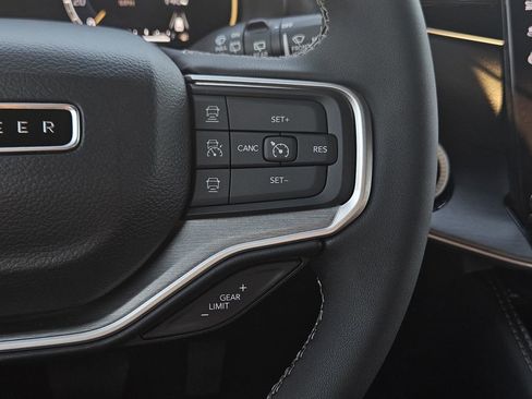 New 2025 Jeep Wagoneer Series II w/ Premium Group I image 12