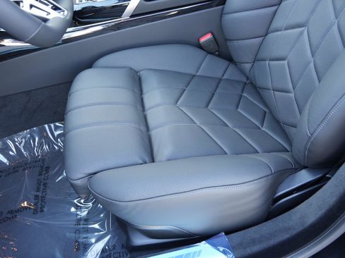 New 2026 BMW i7 xDrive60 image 12