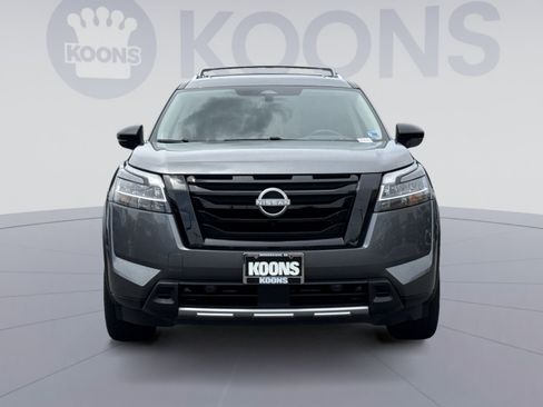 Used 2024 Nissan Pathfinder Platinum w/ Cargo Package AWD/4WD image 11