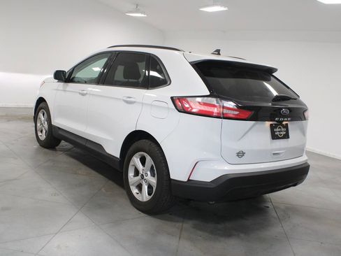Used 2024 Ford Edge SE image 7
