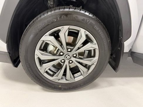 Used 2022 Toyota RAV4 Limited AWD/4WD image 18