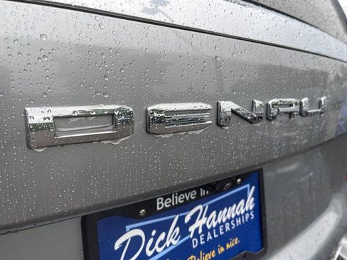Used 2025 GMC Yukon Denali AWD/4WD image 23