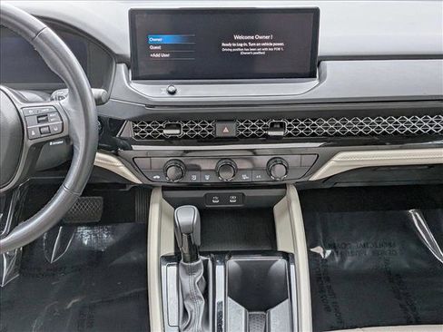 Used 2024 Honda Accord EX-L image 12