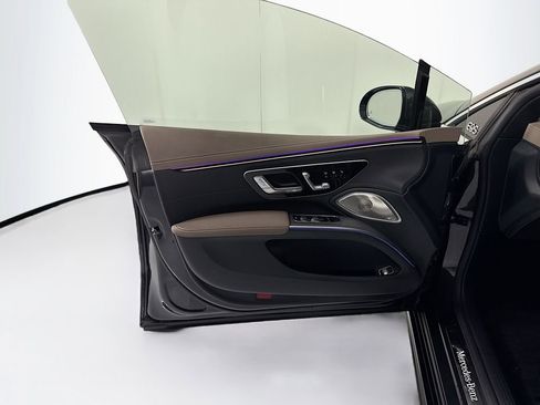 Certified 2023 Mercedes-Benz EQS 580 580 image 24