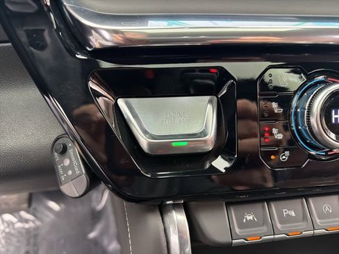 Used 2025 GMC Sierra 1500 Denali Ultimate image 19