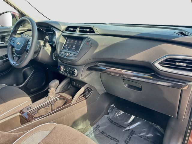 Used 2023 Chevrolet TrailBlazer LT FWD image 32