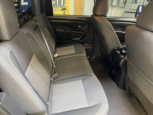 Used 2024 Nissan Titan SV w/ SV Convenience Package image 26