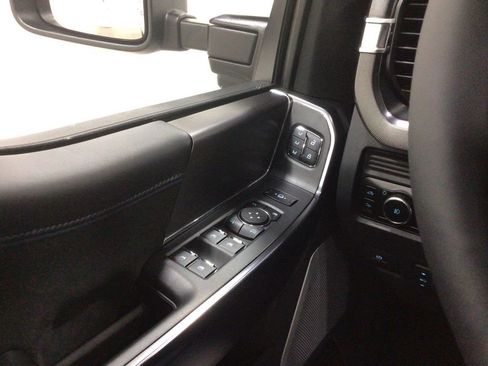 New 2026 Ford F250 Platinum image 17