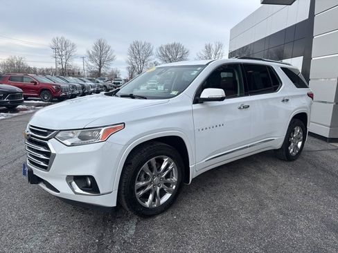 Used 2020 Chevrolet Traverse High Country image 3