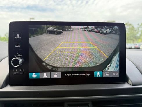Used 2025 Honda Pilot Touring image 24