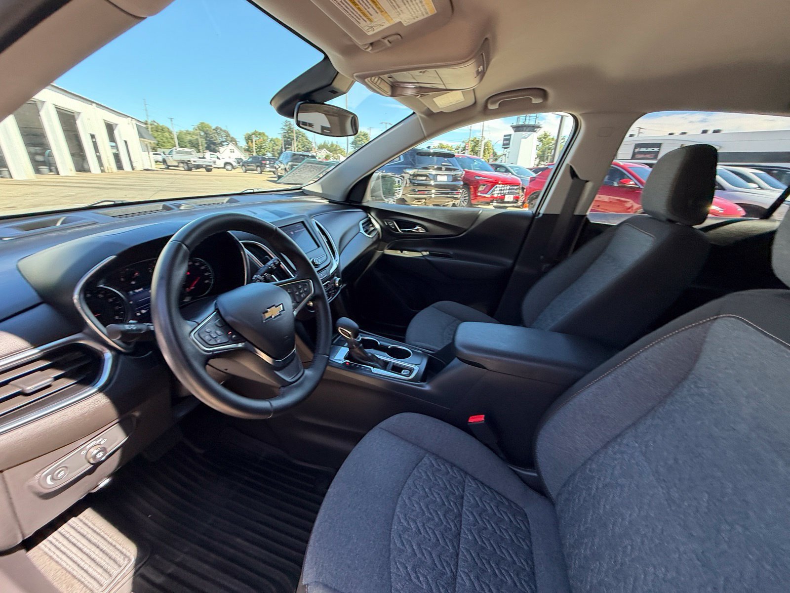 Used 2024 Chevrolet Equinox LT w/ LPO, Floor Liner Package FWD image 10