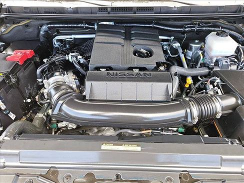 Used 2025 Nissan Frontier SL RWD image 28