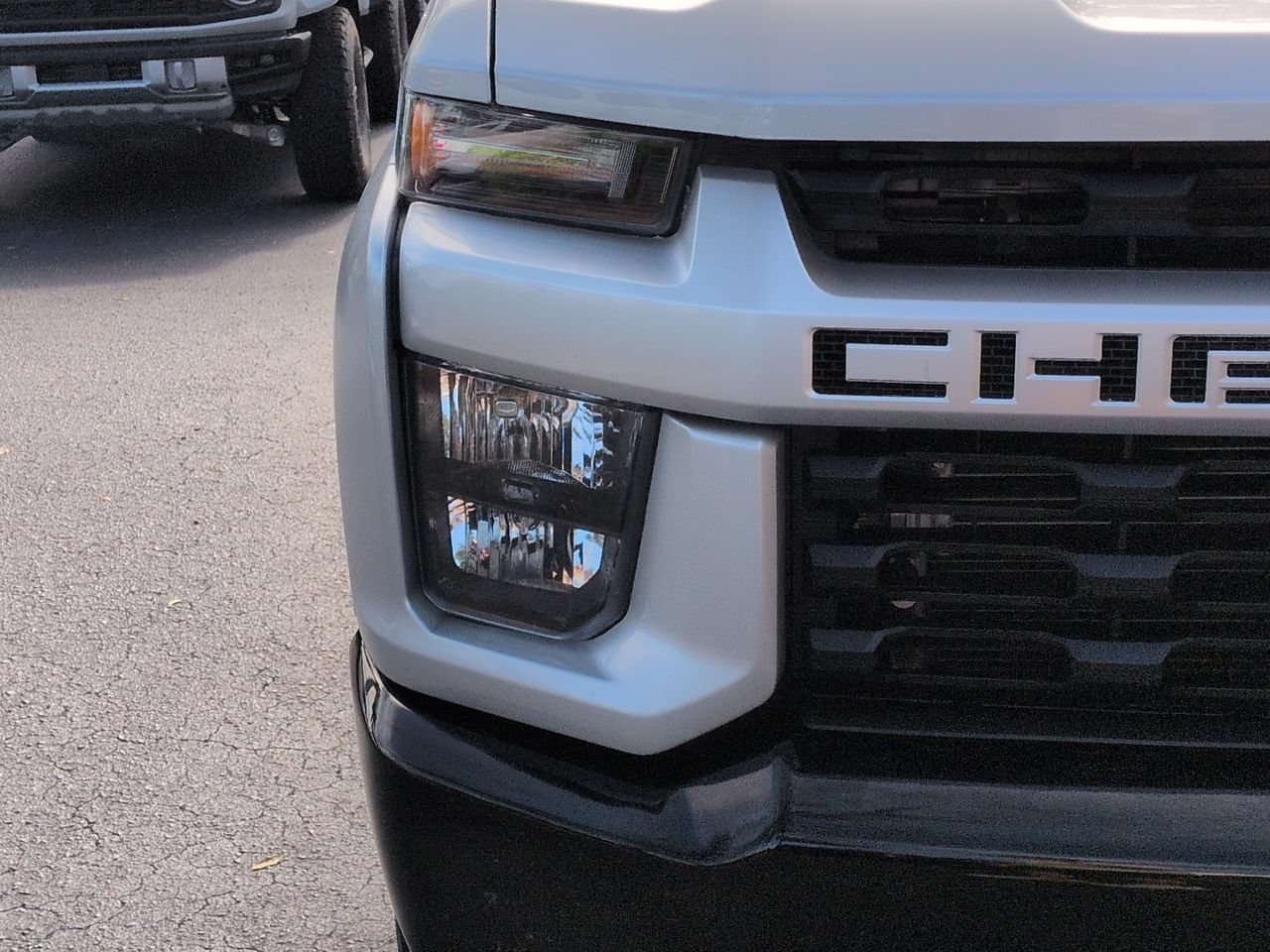 Used 2023 Chevrolet Silverado 2500 Custom w/ Custom Value Package AWD/4WD image 10