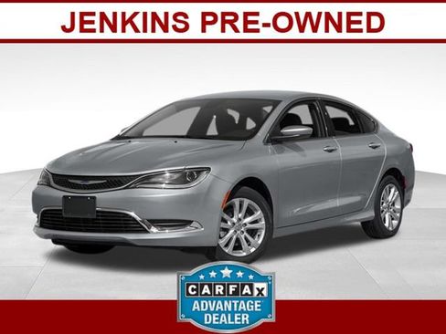 Used 2016 Chrysler 200 Limited FWD image 1
