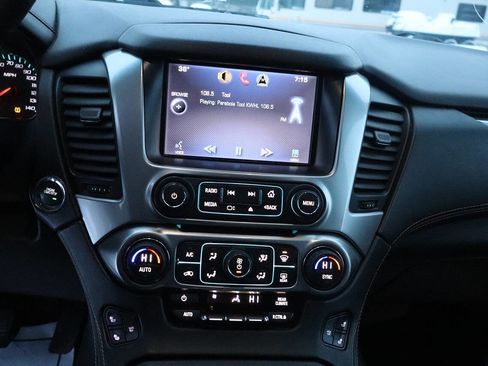 Used 2015 Chevrolet Suburban LTZ image 12