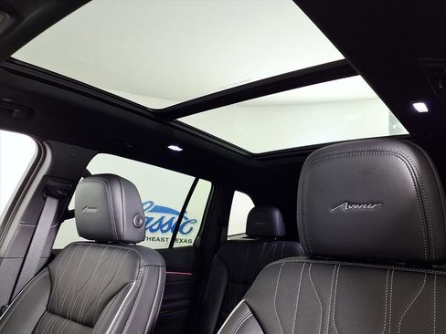 New 2026 Buick Enclave Avenir w/ Super Cruise Package image 15