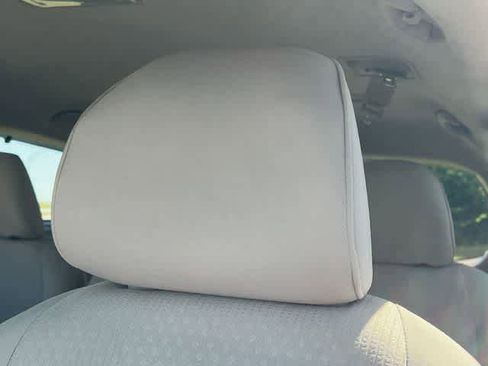 Used 2016 Kia Sedona LX w/ LX Convenience Package FWD image 25