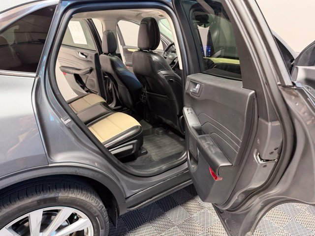 Used 2021 Ford Escape Titanium w/ Titanium Elite Package AWD/4WD image 26