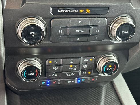 Used 2019 Ford F150 Raptor w/ Equipment Group 802A Luxury AWD/4WD image 24