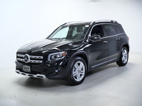 Used 2023 Mercedes-Benz GLB 250 4MATIC image 9