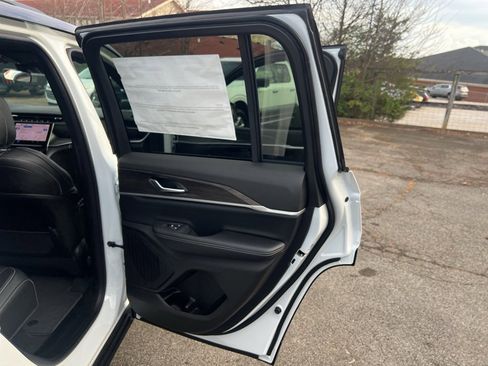 New 2025 Jeep Grand Cherokee Limited w/ MOPAR Finishing Package image 14