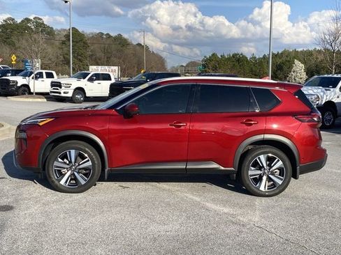 Used 2024 Nissan Rogue SL w/ SL Premium Package image 7