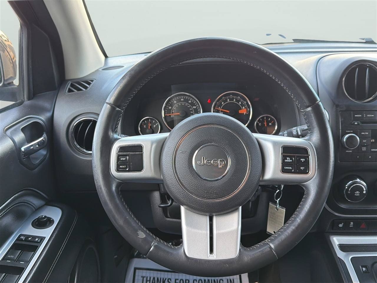 Used 2016 Jeep Compass Latitude FWD image 21