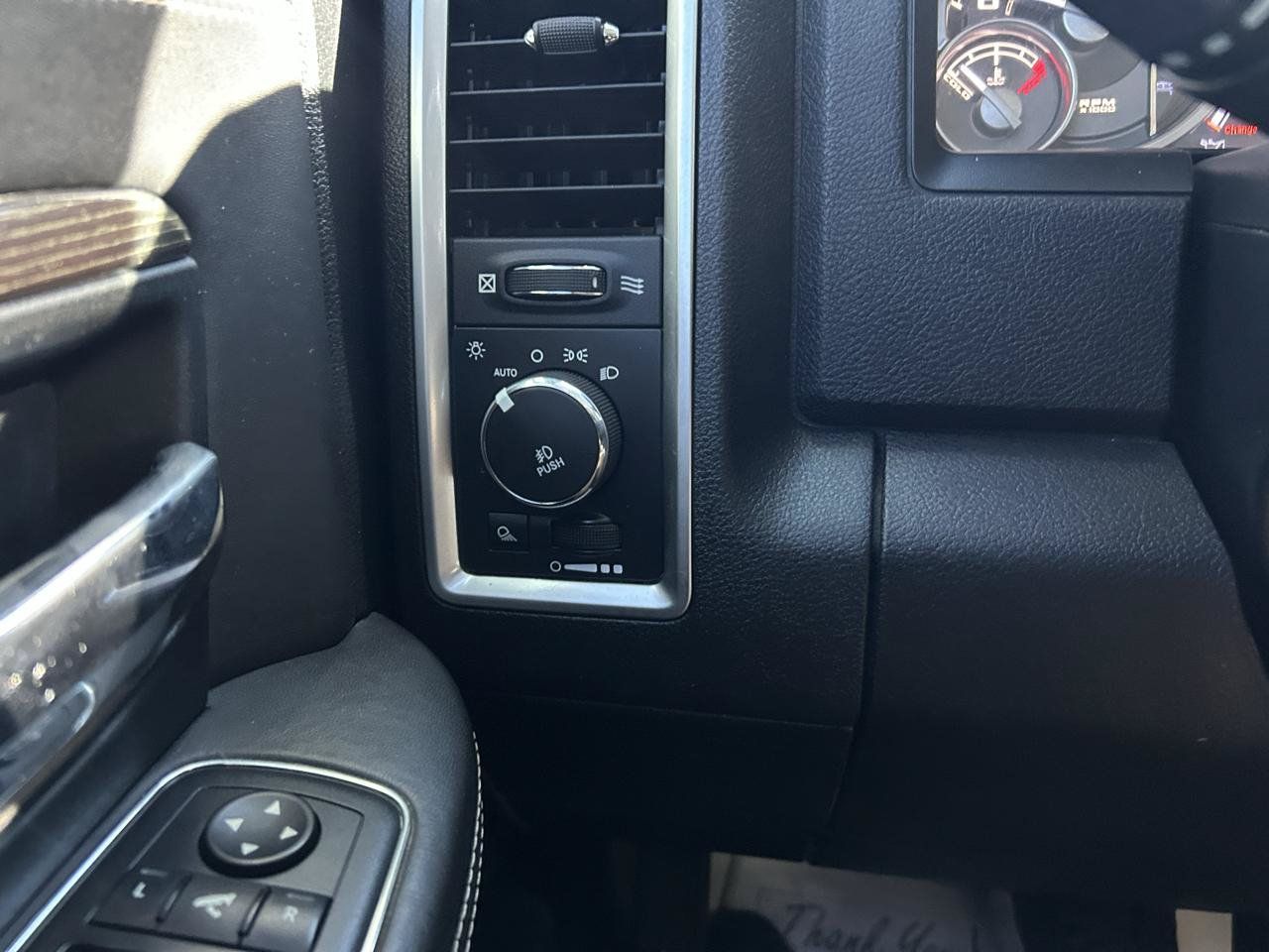 Used 2014 RAM 1500 Limited AWD/4WD image 28