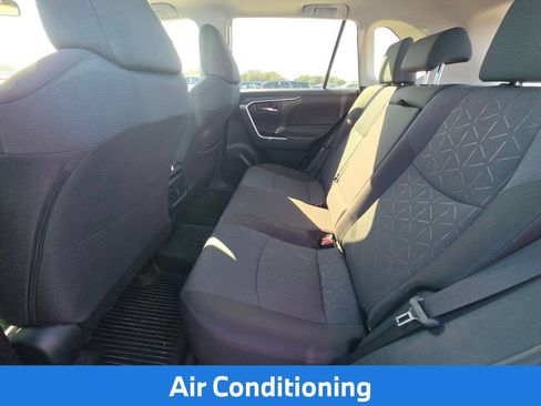 Used 2025 Toyota RAV4 XLE w/ Convenience Package FWD image 8