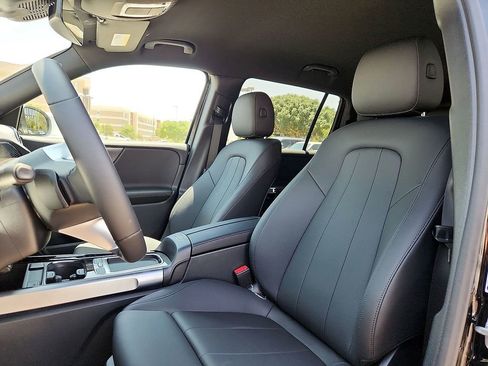 New 2025 Mercedes-Benz GLB 250 image 16