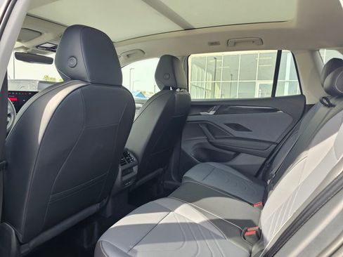 New 2026 Volkswagen Tiguan SE AWD/4WD image 11