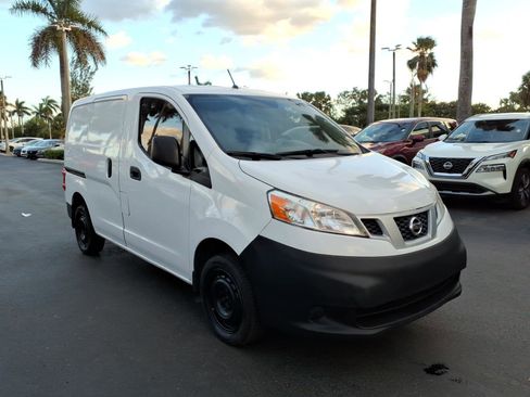 Used 2016 Nissan NV200 S image 10