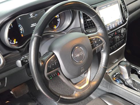 Used 2022 Jeep Grand Cherokee Laredo AWD/4WD image 22