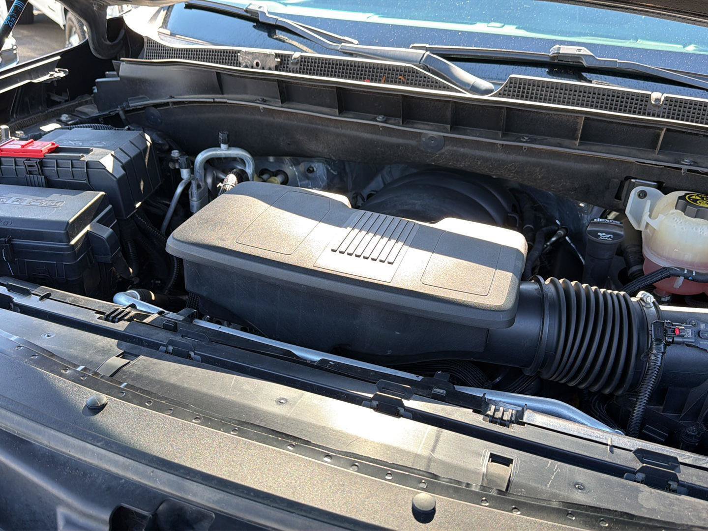 Used 2021 Chevrolet Suburban RST w/ Luxury Package RWD image 41