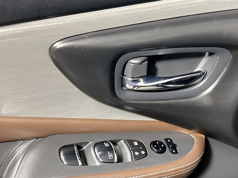 Used 2016 Nissan Murano SL w/ SL Technology Package FWD image 16