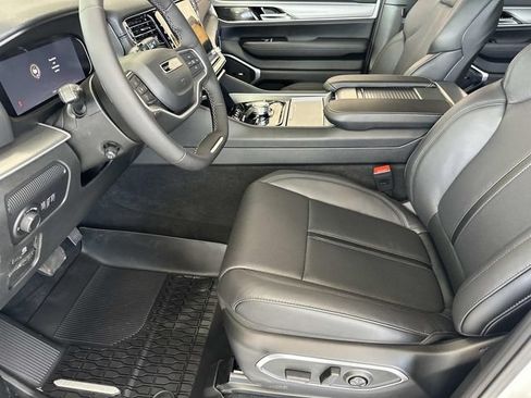 New 2026 Jeep Grand Wagoneer Limited w/ Convenience Group I AWD/4WD image 21