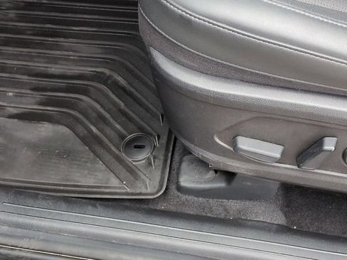 Certified 2025 Kia Sorento EX w/ Panoramic Sunroof Package FWD image 36