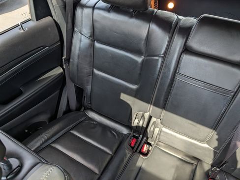 Used 2019 Jeep Grand Cherokee Limited w/ Luxury Group II image 12